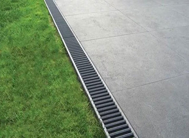 成品排水溝在園林綠化中使用遵循的三大原則