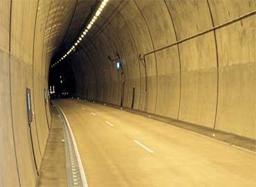 縫隙式線性排水溝美觀又環(huán)保的排水系統(tǒng)