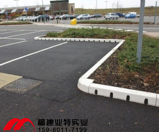 路缘石排水沟效果图.jpg