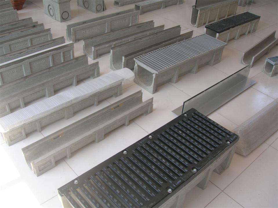 排水沟.jpg